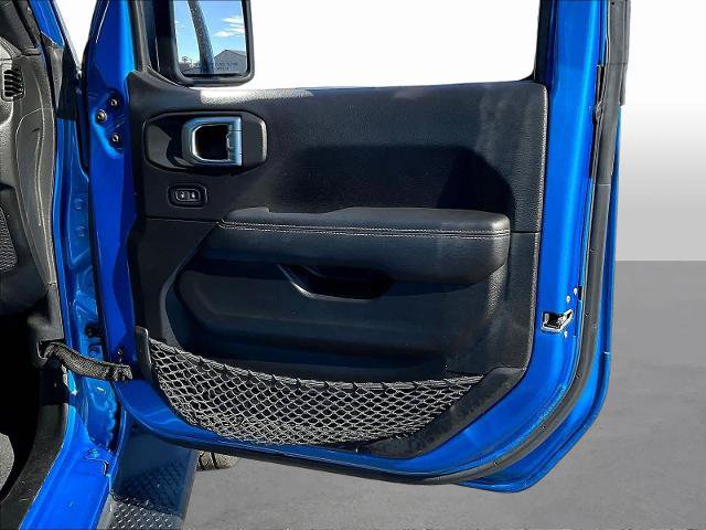 Used 2023 Jeep Wrangler Unlimited Sahara w/ Cold Weather Group AWD/4WD image 29