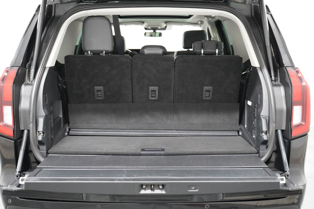 Certified 2025 Ford Expedition Platinum AWD/4WD image 36