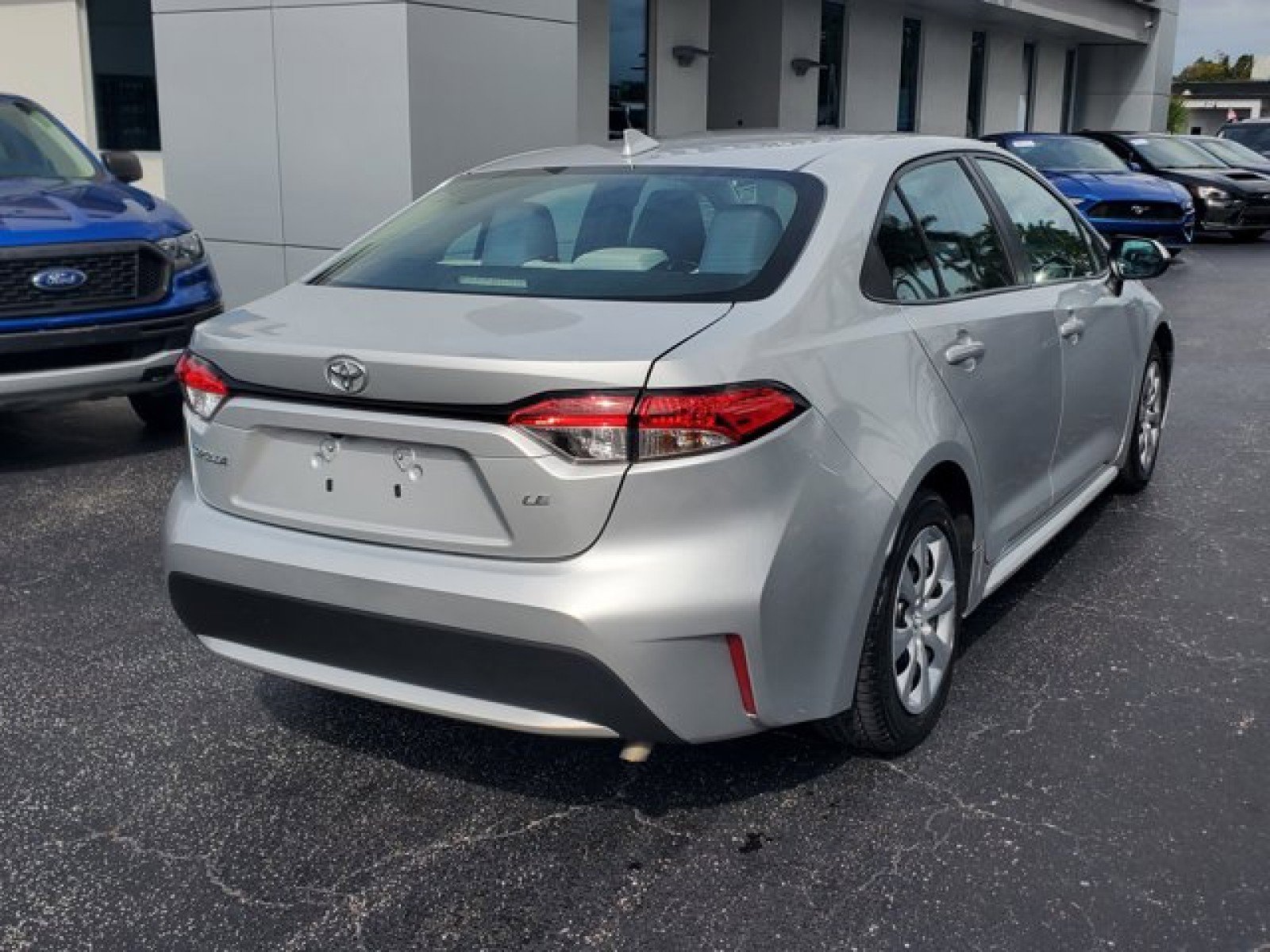 Used 2021 Toyota Corolla LE image 7