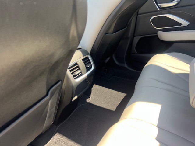 Used 2025 Acura RDX SH-AWD image 26