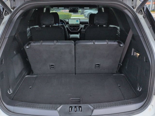 Certified 2025 Ford Explorer ST RWD image 13