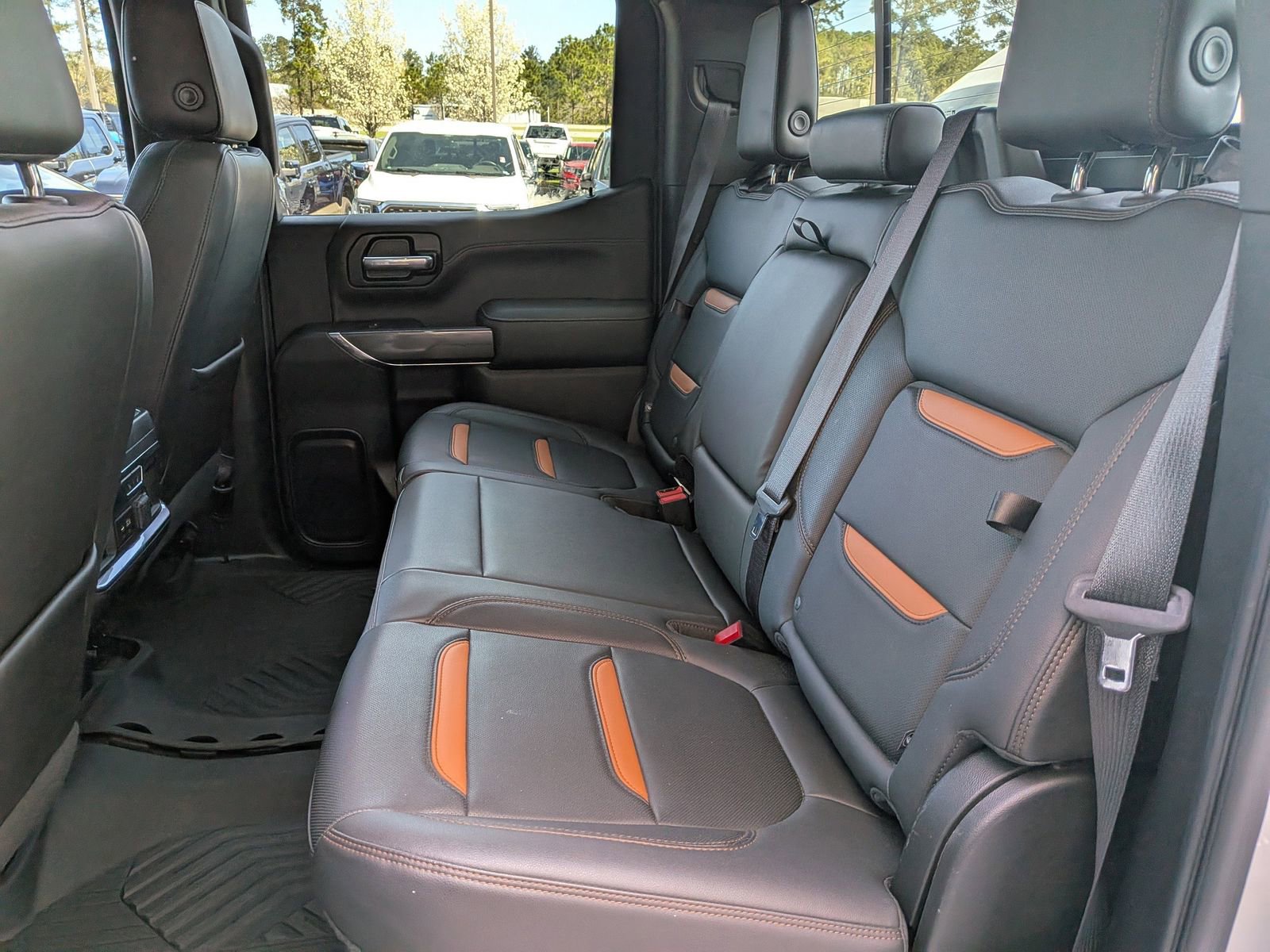 Used 2020 GMC Sierra 1500 AT4 w/ AT4 Premium Package image 7