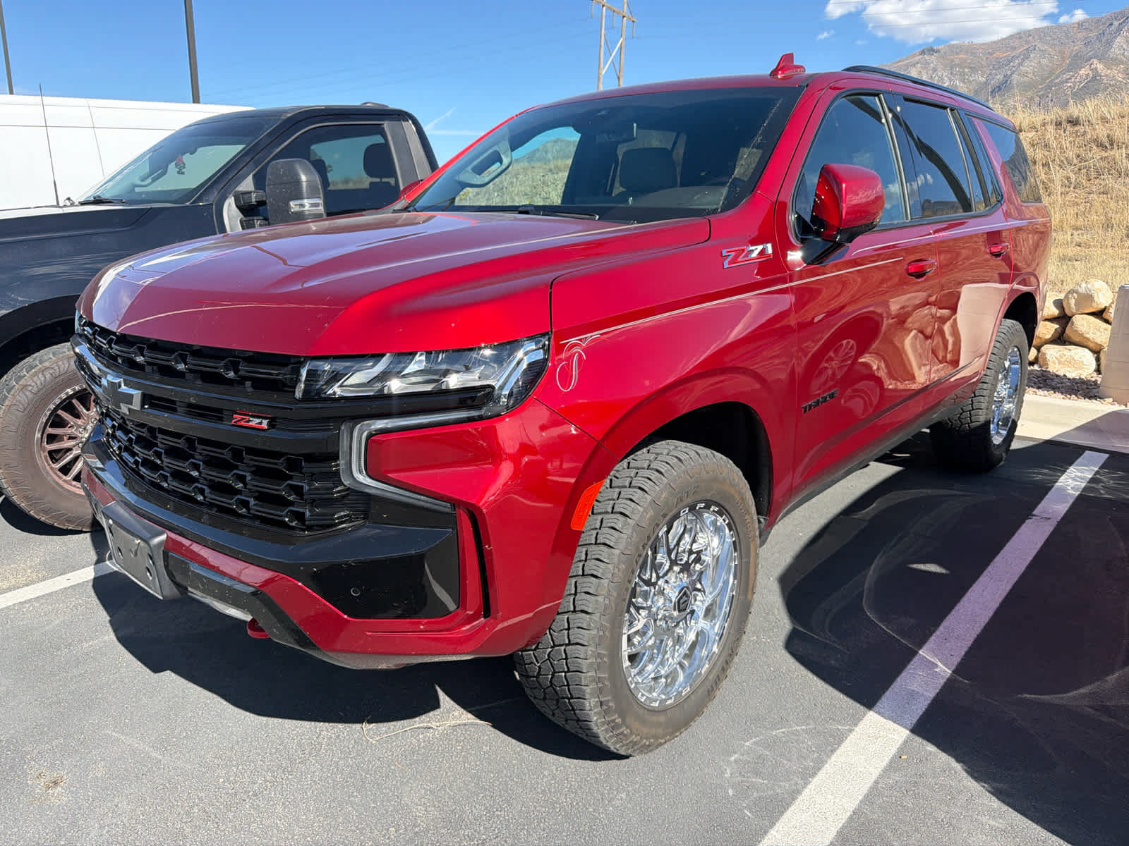 Used 2023 Chevrolet Tahoe Z71 w/ Luxury Package AWD/4WD image 1