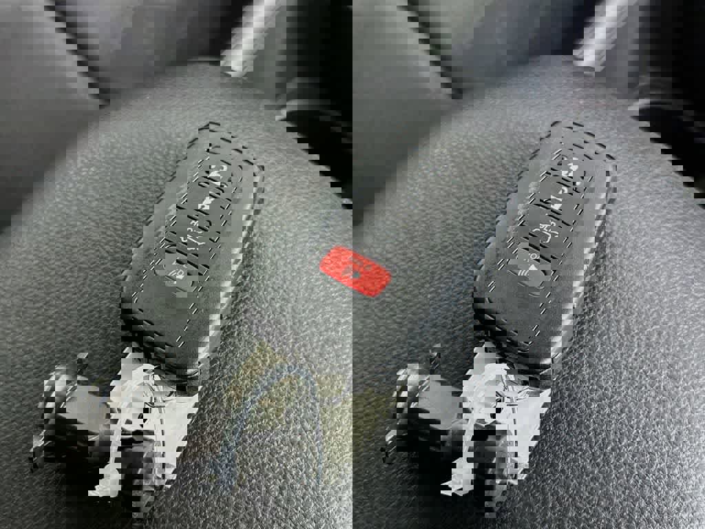 Used 2025 Toyota RAV4 XLE w/ Convenience Package image 22