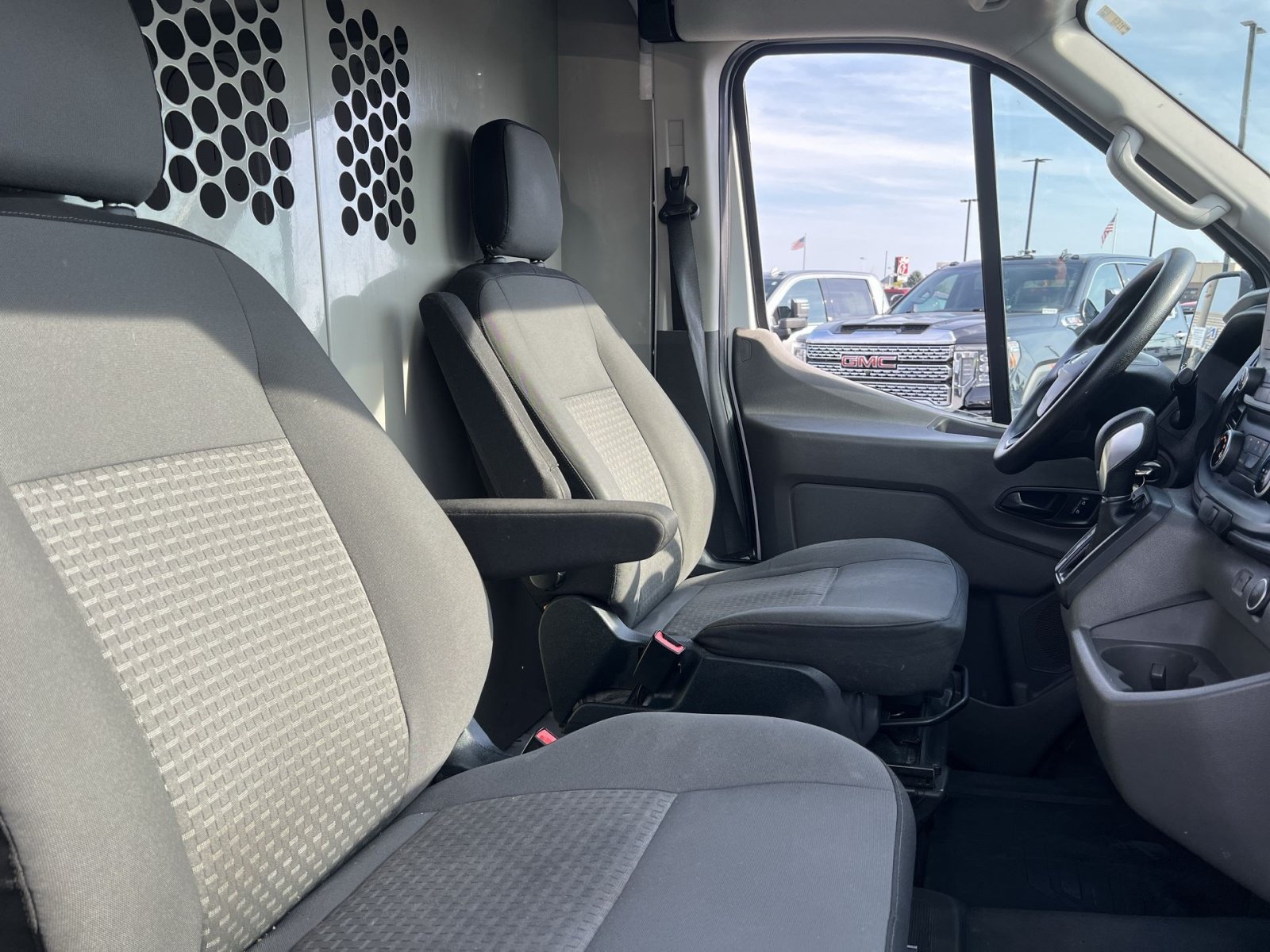 Certified 2021 Ford Transit 250 Medium Roof RWD image 21