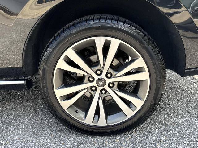 Certified 2020 Ford Expedition Platinum RWD image 4
