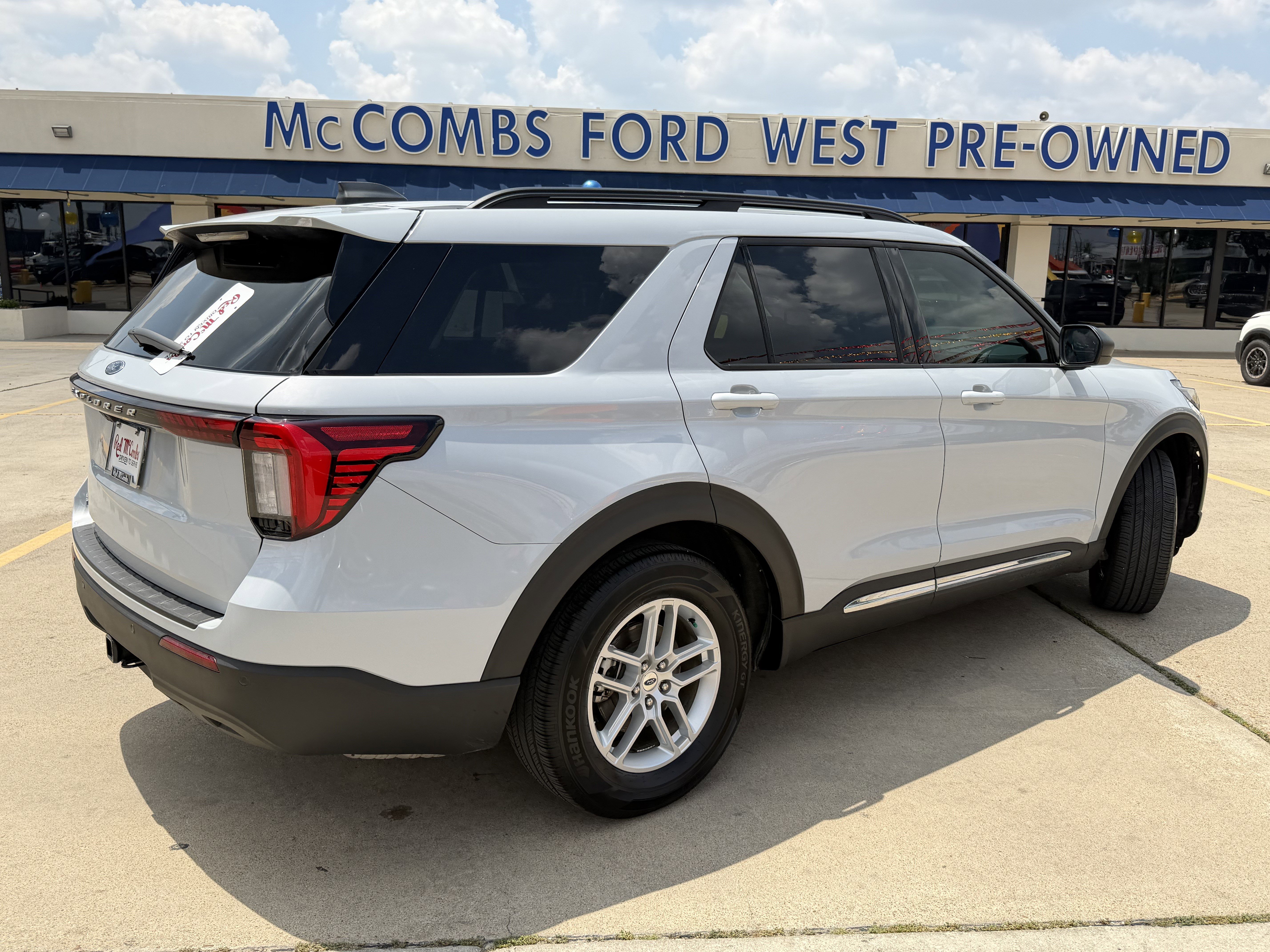 Certified 2025 Ford Explorer Active RWD image 5