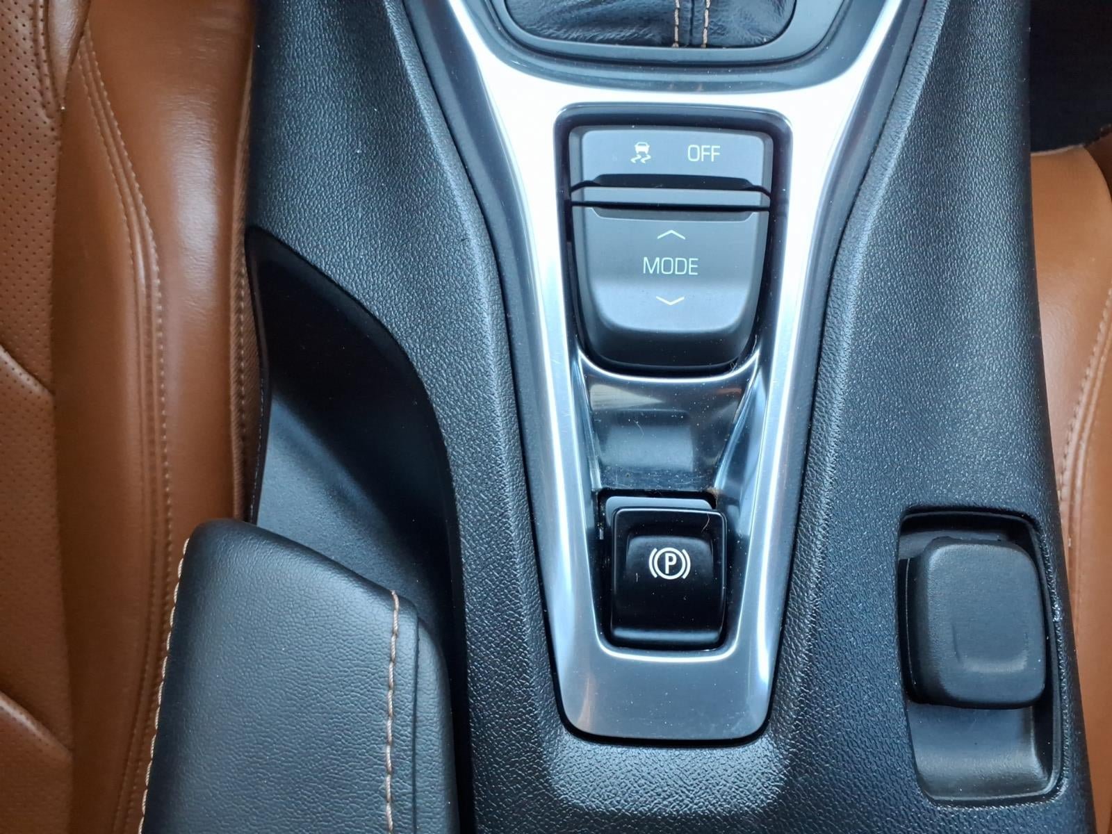 Used 2018 Chevrolet Camaro SS RWD image 25