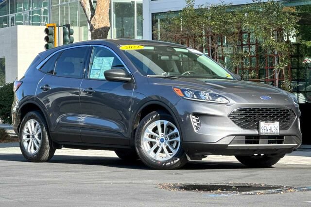 Certified 2022 Ford Escape SE w/ Convenience Package FWD image 2