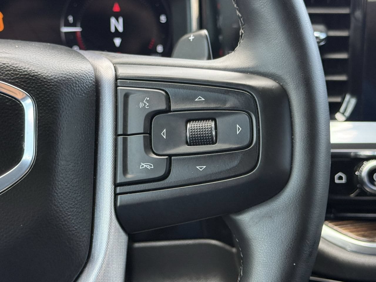 Used 2024 GMC Sierra 1500 Elevation w/ Elevation Premium Package AWD/4WD image 14