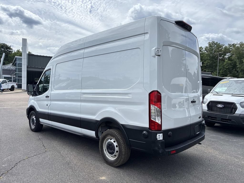 Certified 2024 Ford Transit 250 148 High Roof RWD image 5