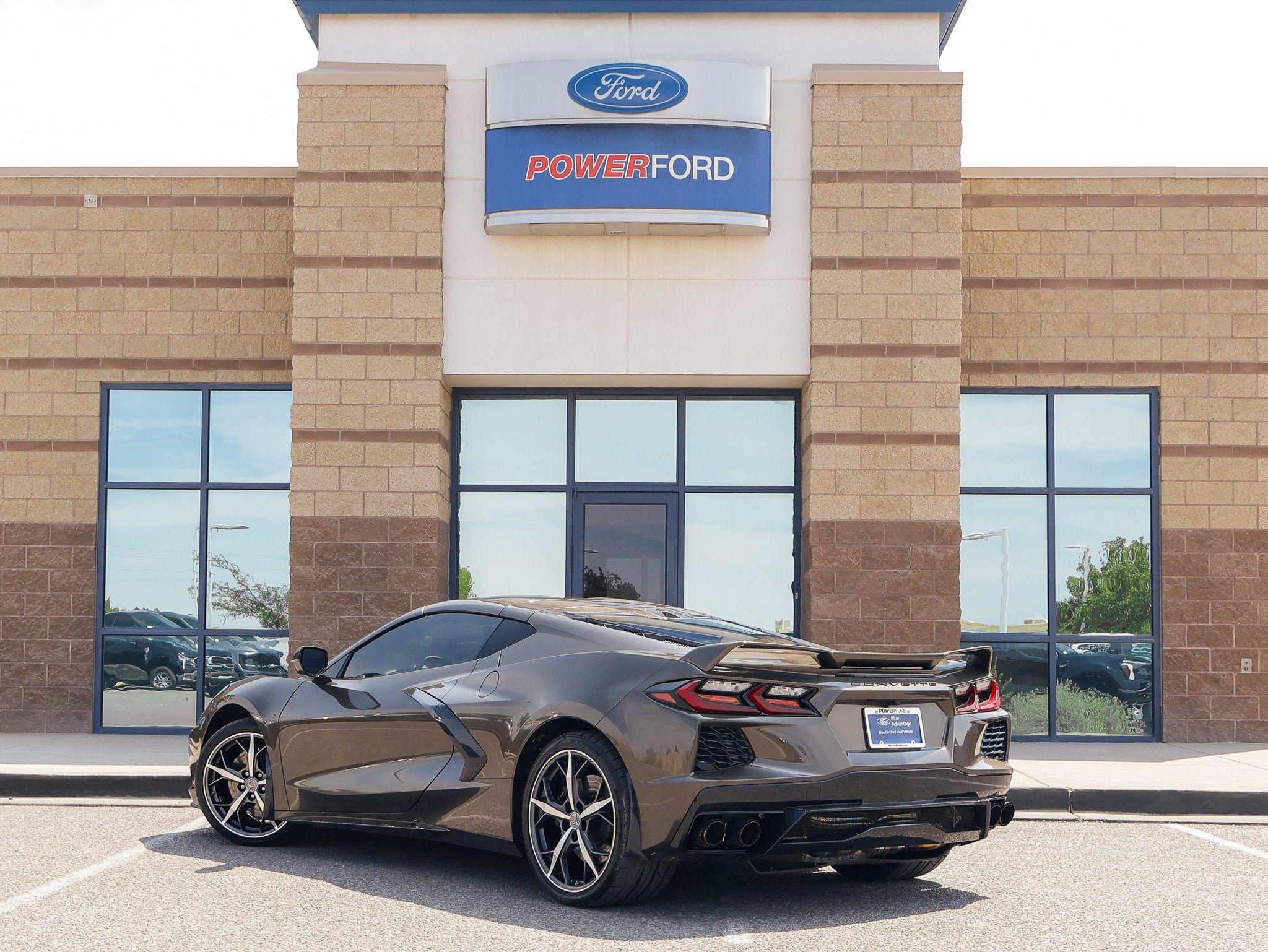 Used 2020 Chevrolet Corvette Stingray Premium Cpe w/ 3LT Preferred Equipment Group RWD image 8