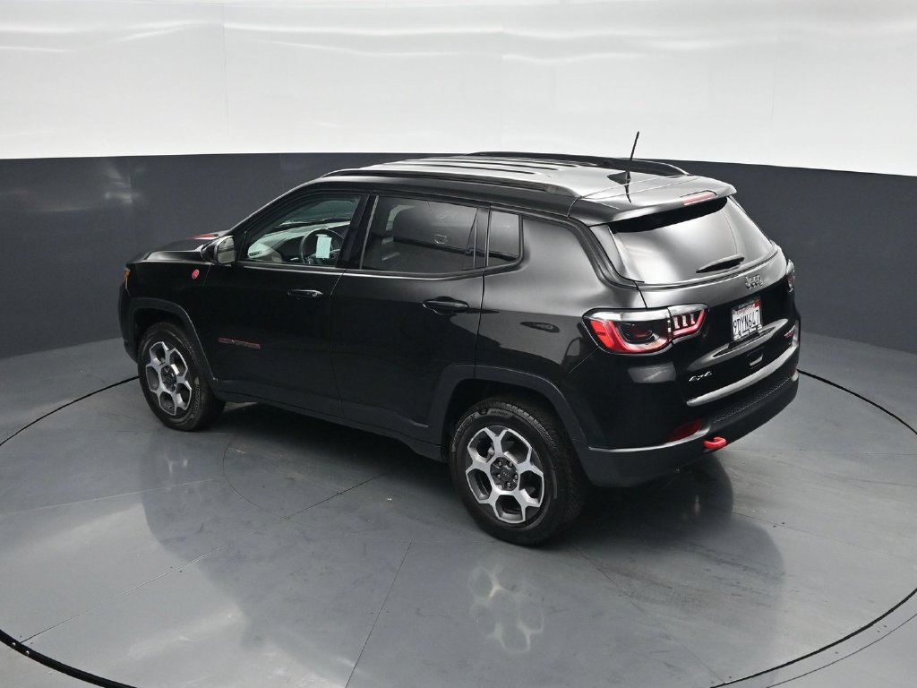 Used 2022 Jeep Compass Trailhawk AWD/4WD image 37