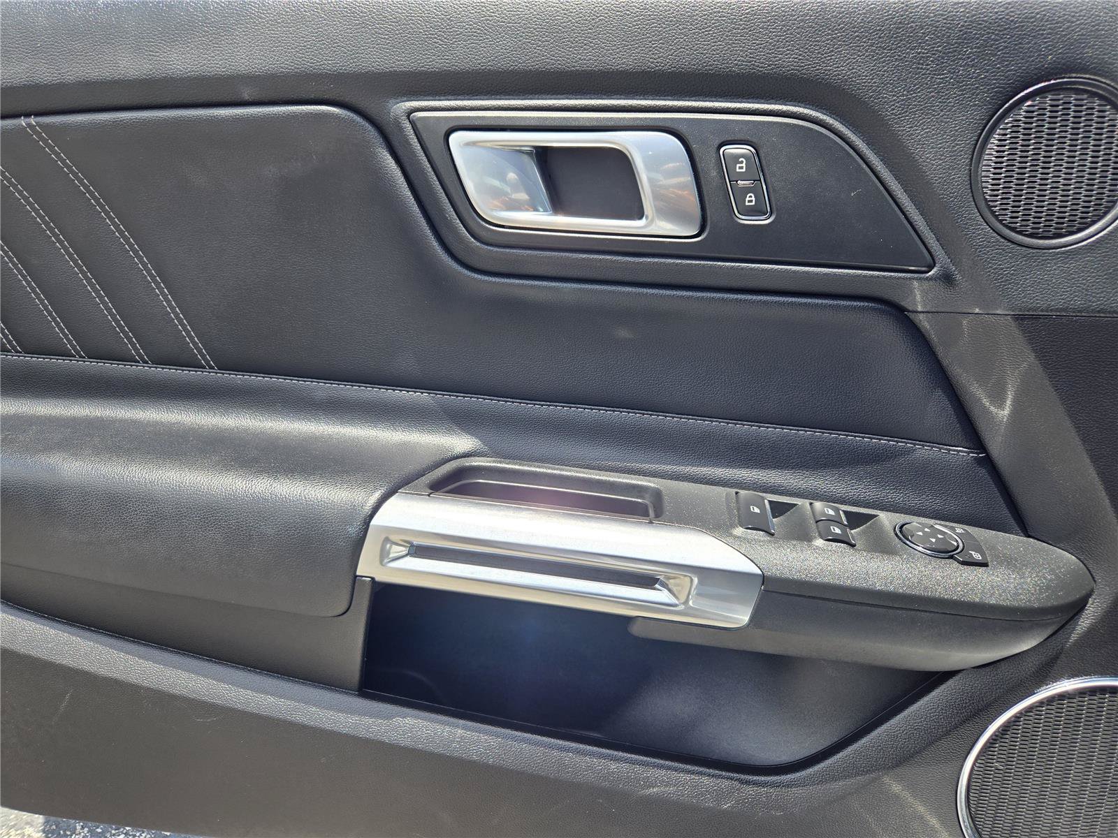 Certified 2021 Ford Mustang Premium RWD image 21