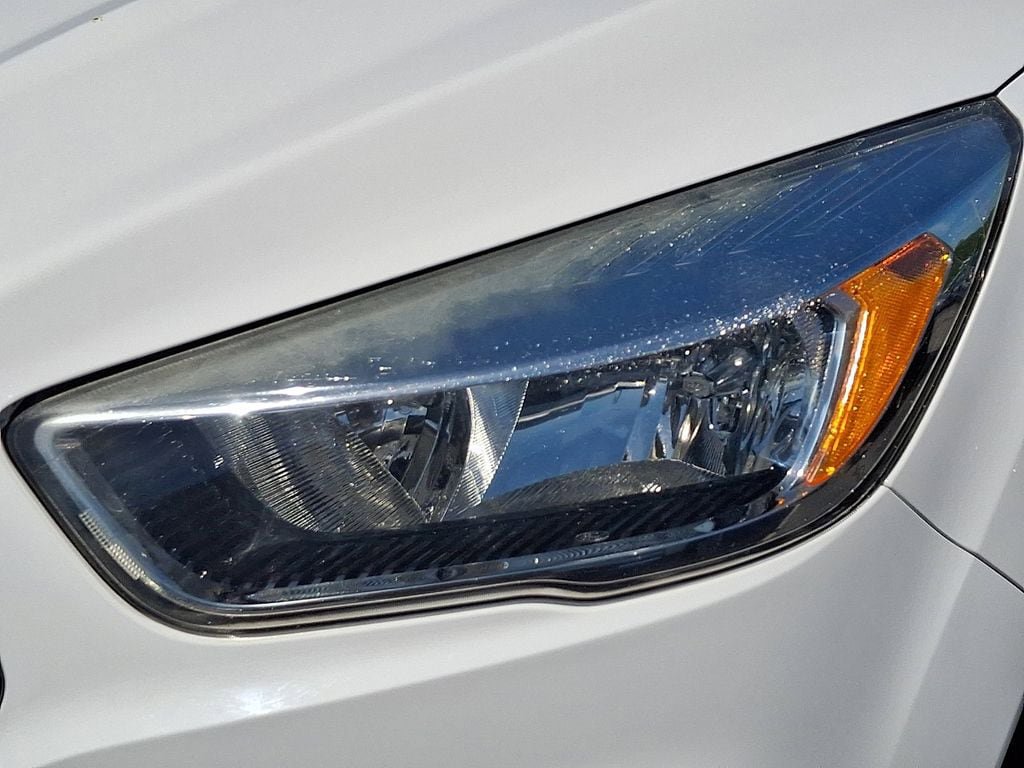 Certified 2017 Ford Escape SE FWD image 8