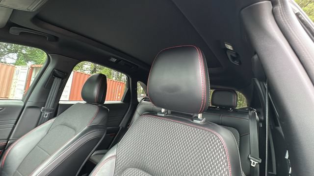 Certified 2023 Ford Escape ST-Line w/ Tech Pack #1 FWD image 31