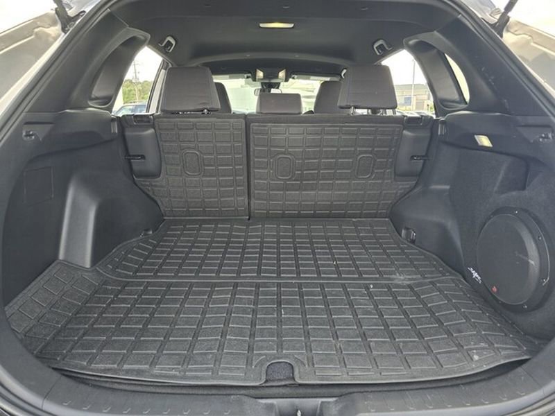 Used 2023 Toyota RAV4 SE AWD/4WD image 19