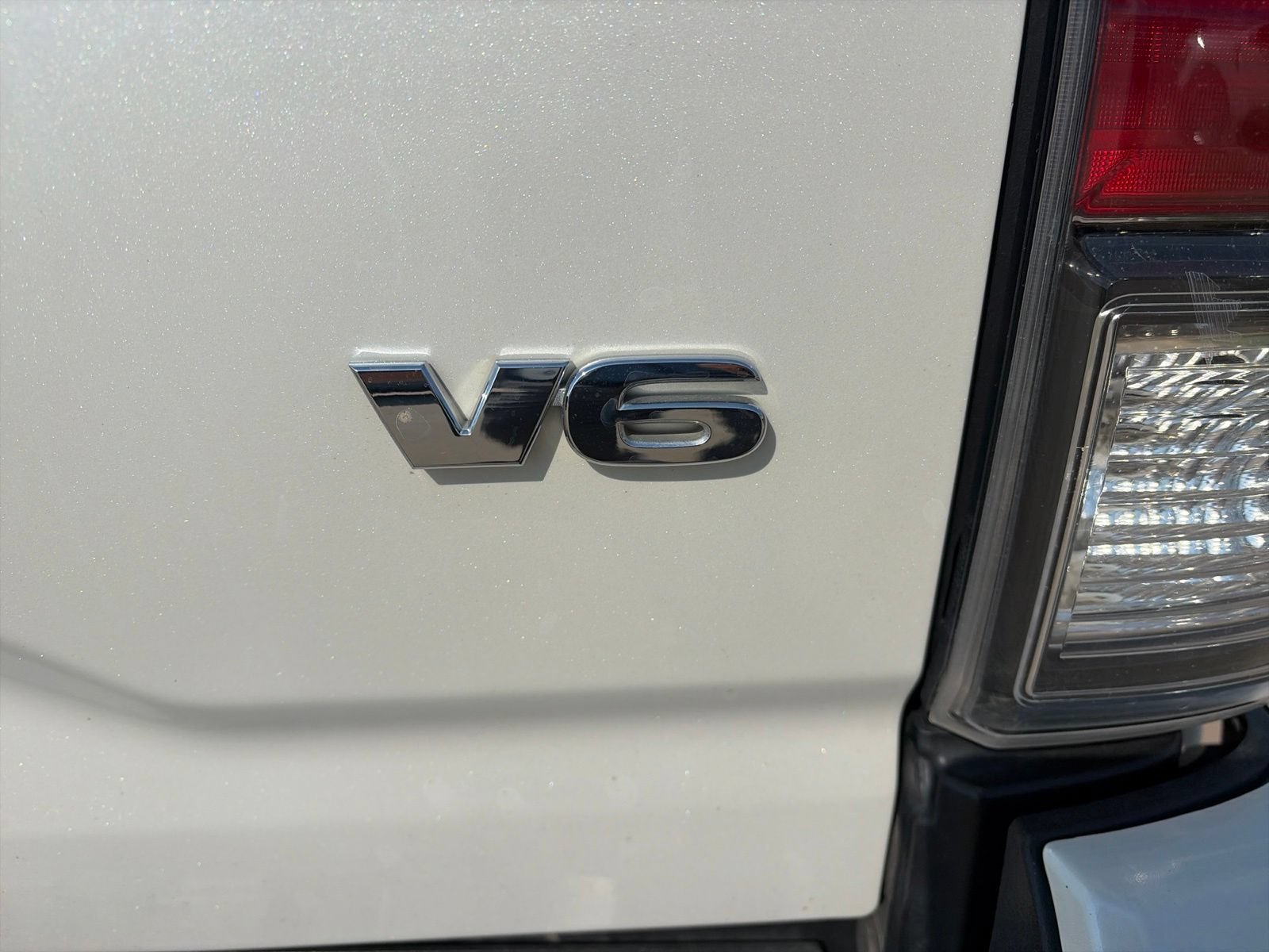 Used 2021 Toyota Tacoma Limited AWD/4WD image 10