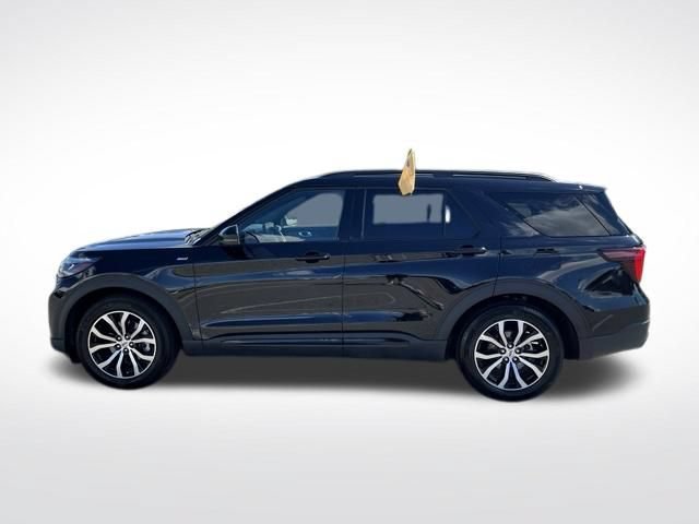 Certified 2025 Ford Explorer ST-Line RWD image 4