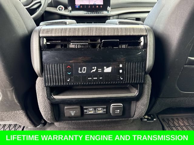 Used 2024 Jeep Wagoneer L Series II w/ Flexible Seating Group RWD image 17
