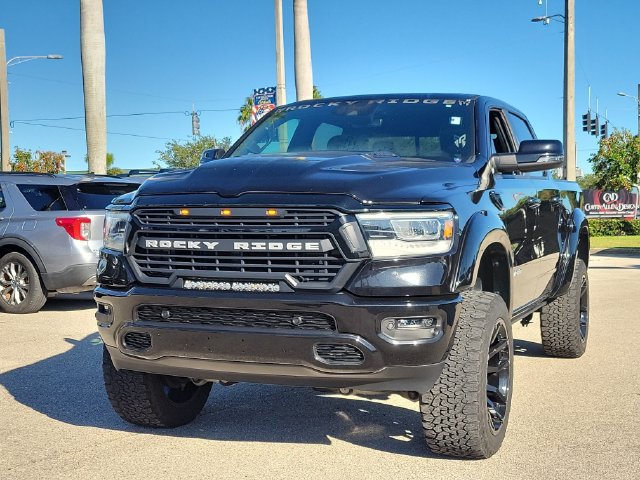 Used 2024 RAM 1500 Laramie AWD/4WD image 3