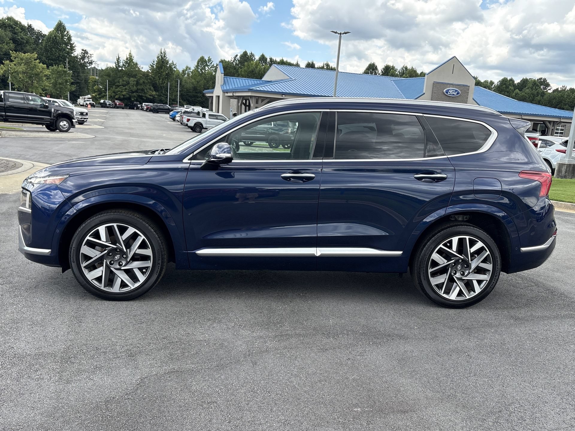 Used 2023 Hyundai Santa Fe Calligraphy w/ Cargo Package FWD image 20