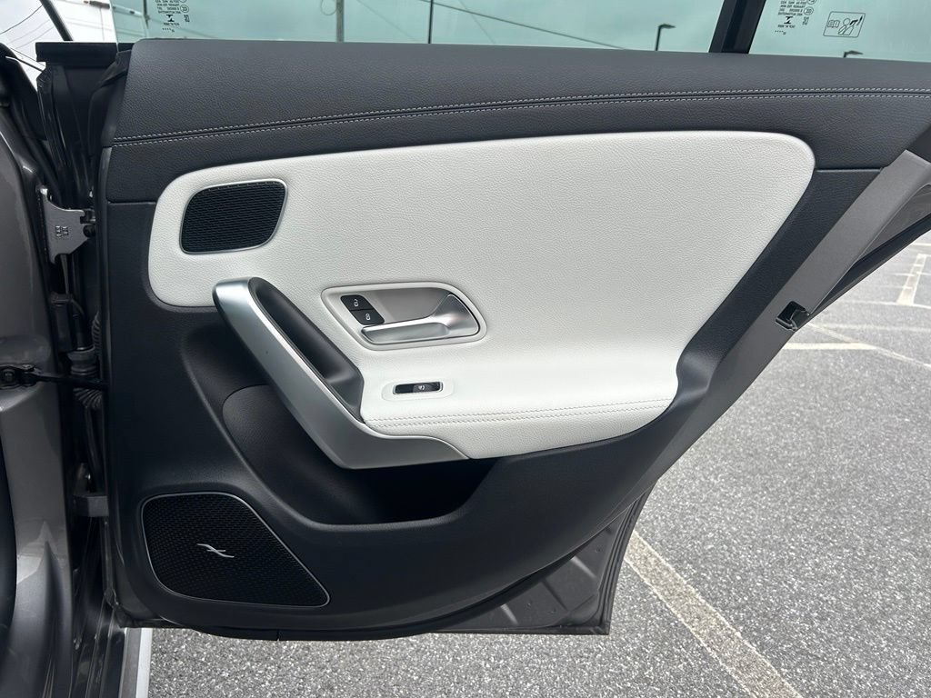 Used 2023 Mercedes-Benz CLA 250 4MATIC image 48