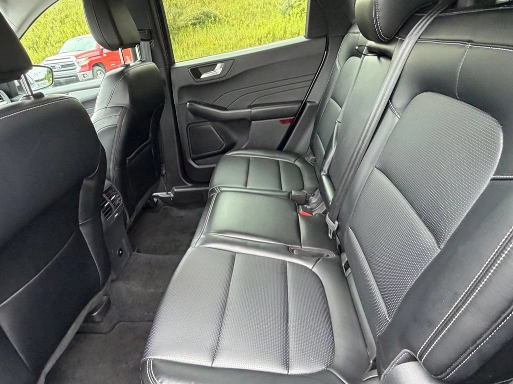 Certified 2025 Ford Escape Platinum AWD/4WD image 51