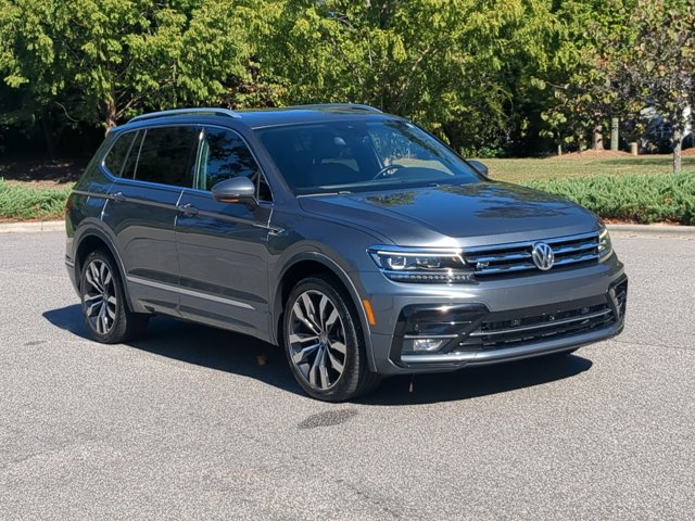Used 2020 Volkswagen Tiguan SEL Premium R-Line w/ 3rd Row Seat Package AWD/4WD image 2