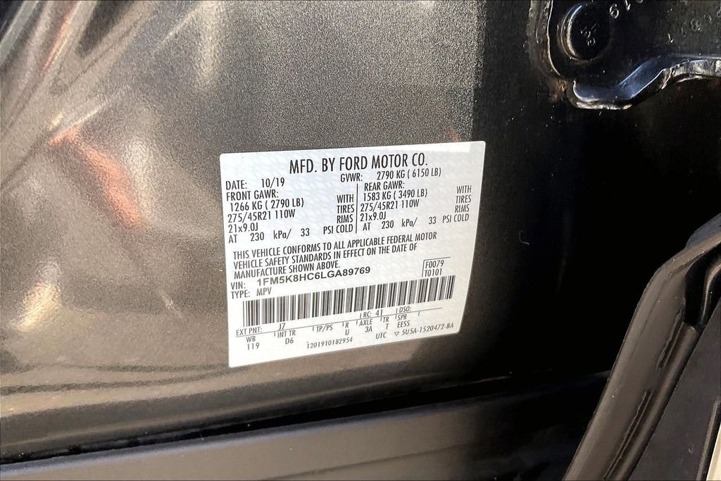 Certified 2020 Ford Explorer Platinum w/ Premium Technology Package image 32