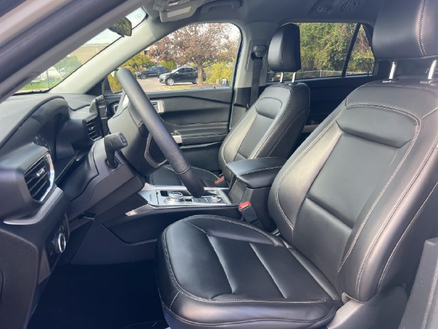 Certified 2024 Ford Explorer XLT w/ Equipment Group 202A AWD/4WD image 19