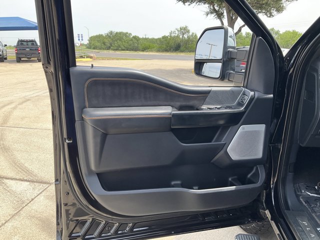 Certified 2024 Ford F350 Platinum w/ FX4 Off-Road Package AWD/4WD image 7
