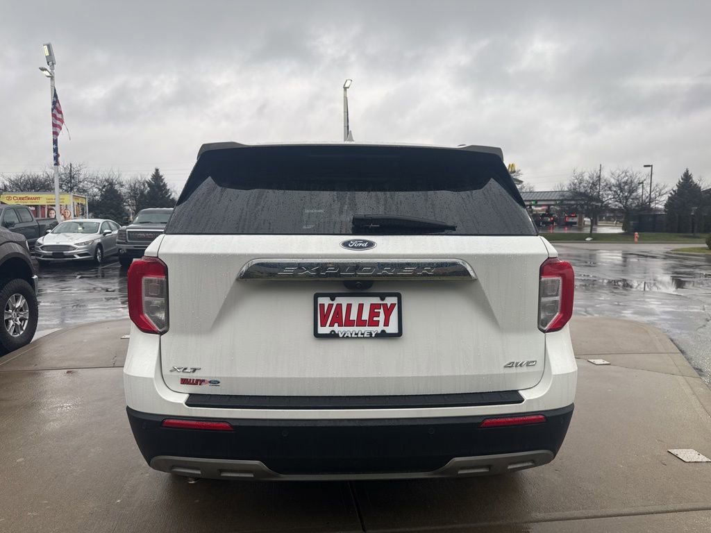 Certified 2023 Ford Explorer XLT w/ Equipment Group 202A image 8