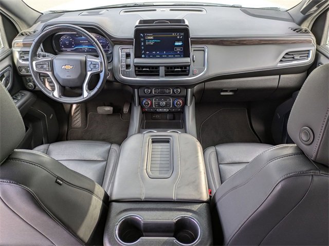Used 2022 Chevrolet Tahoe LT w/ Luxury Package image 16