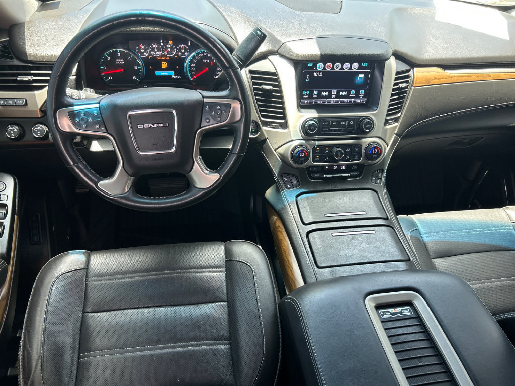 Used 2019 GMC Yukon Denali w/ Denali Ultimate Package AWD/4WD image 26