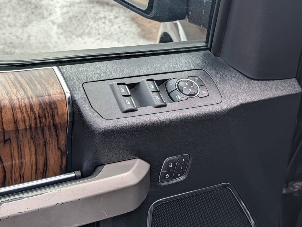 Certified 2019 Ford F150 Lariat w/ Equipment Group 502A Luxury AWD/4WD image 18