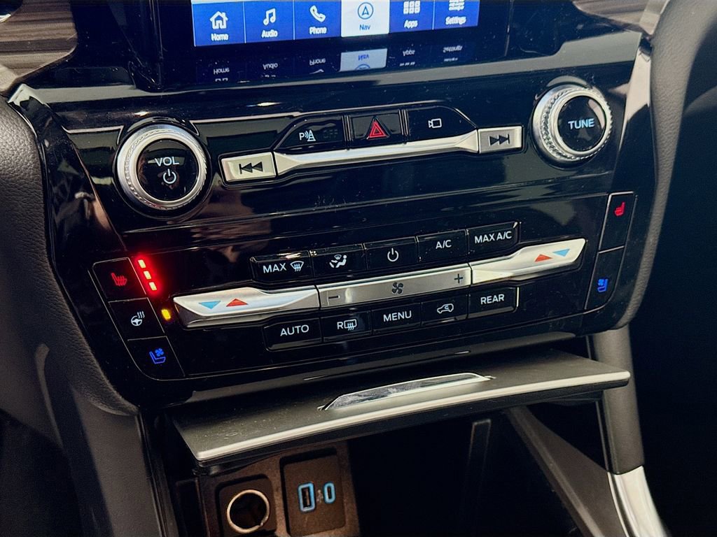 Certified 2023 Ford Explorer Limited w/ Limited Technology Package image 16