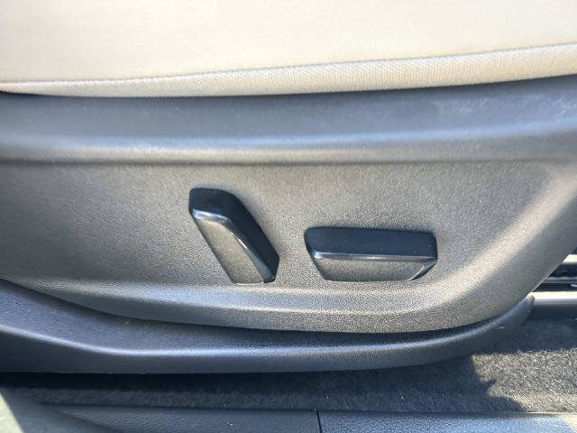 Used 2023 Nissan Ariya AWD image 26