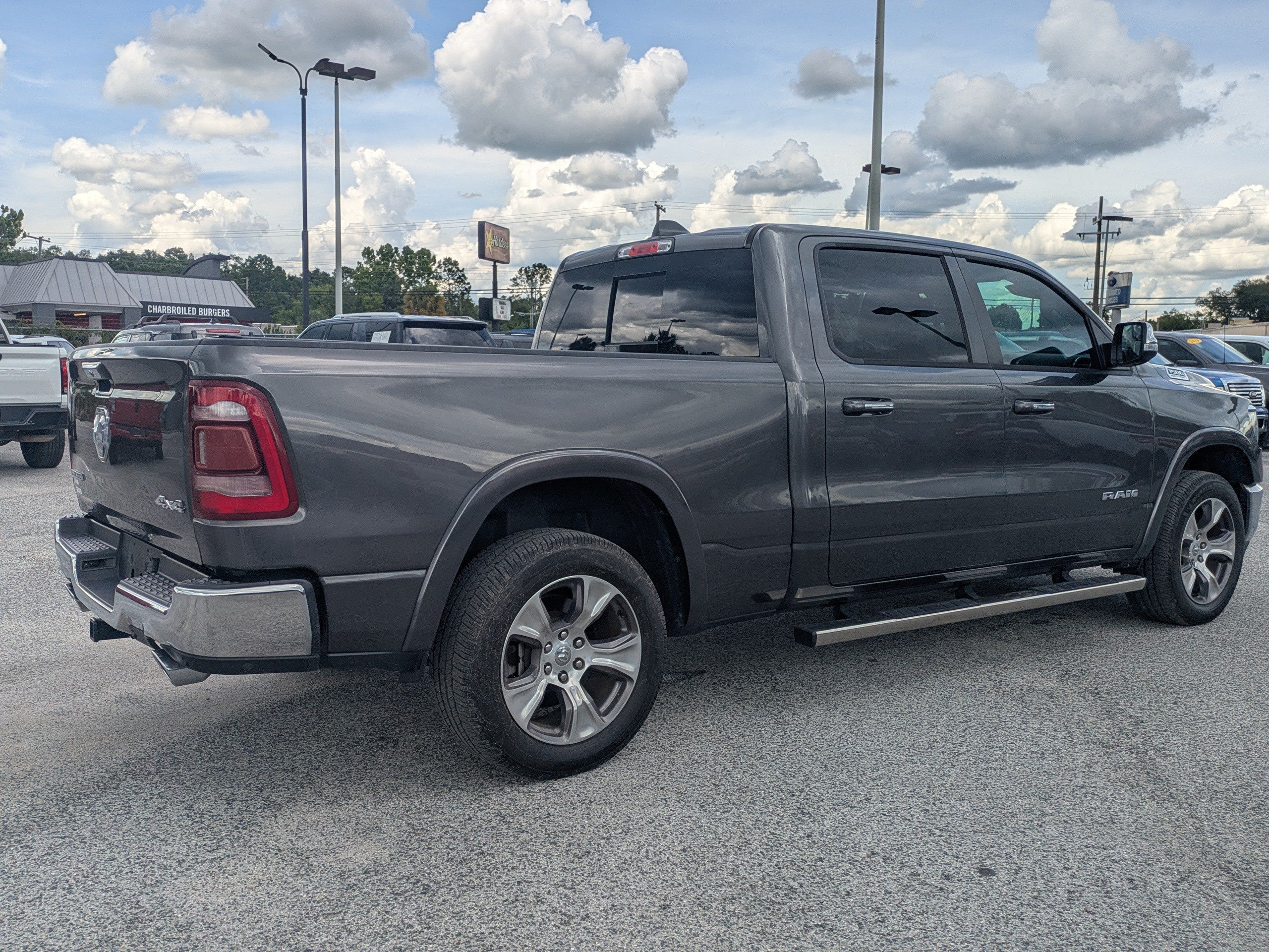 Used 2021 RAM 1500 Laramie AWD/4WD image 4