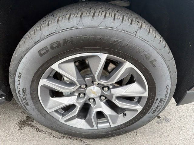 Used 2023 Chevrolet Suburban LT w/ LT Signature Plus Package AWD/4WD image 12