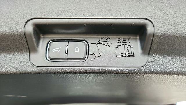 Certified 2024 Ford Explorer XLT image 33