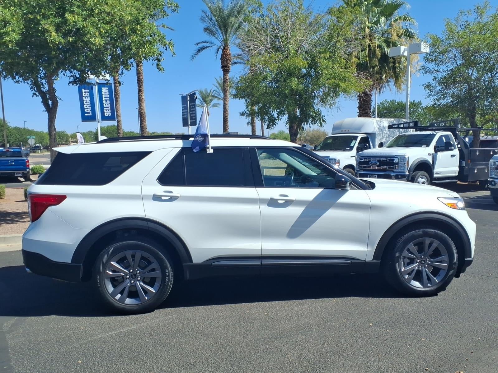 Certified 2023 Ford Explorer XLT w/ Equipment Group 202A RWD image 3