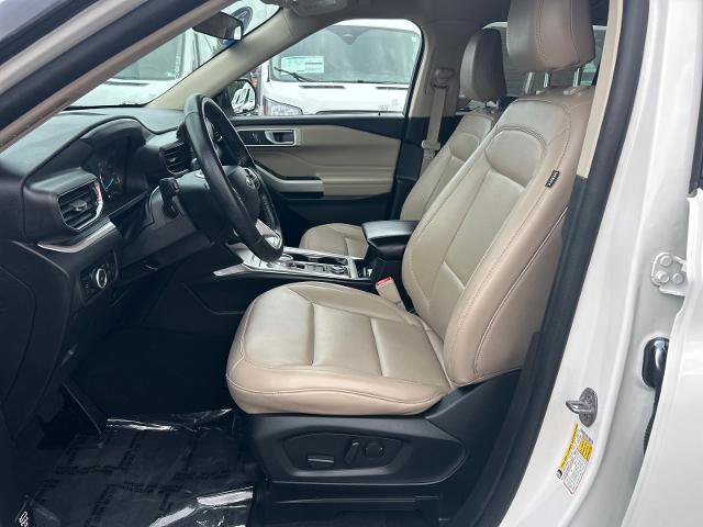 Certified 2023 Ford Explorer XLT w/ Equipment Group 202A AWD/4WD image 8