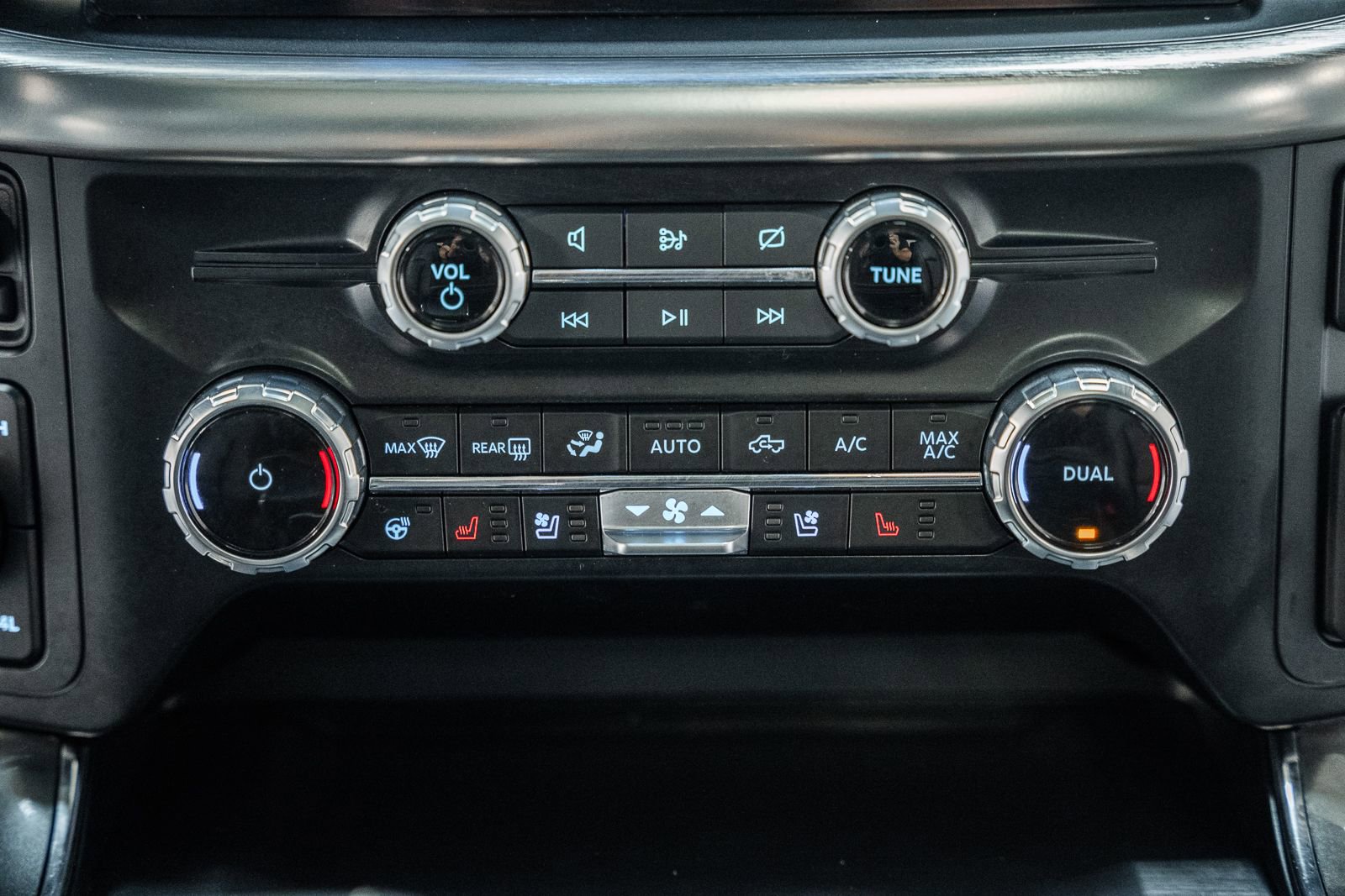 Certified 2023 Ford F150 Lariat w/ Equipment Group 502A High image 31