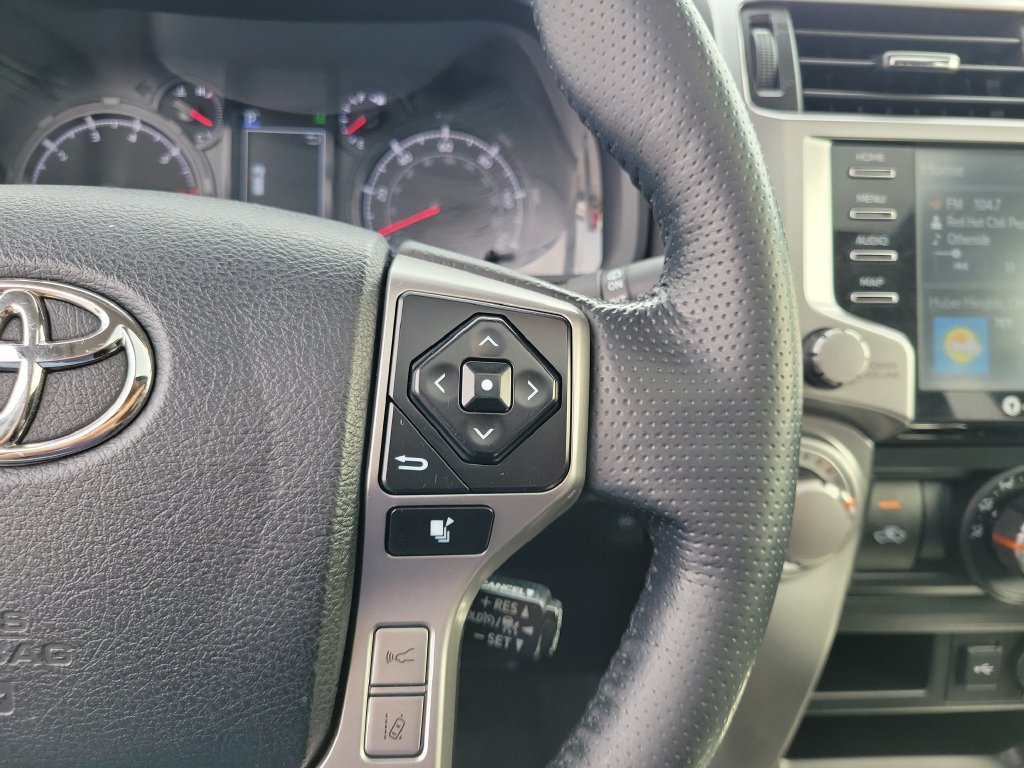 Used 2024 Toyota 4Runner SR5 Premium w/ Moonroof Package AWD/4WD image 27