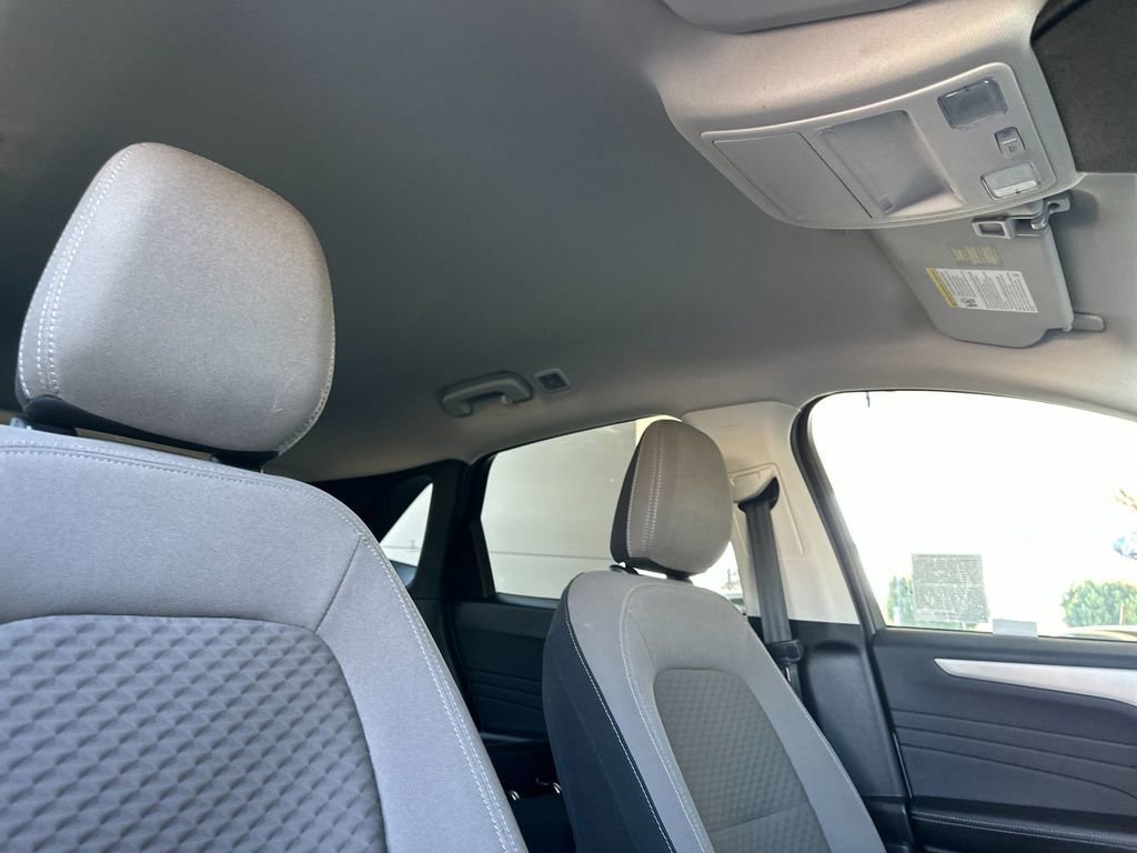 Certified 2022 Ford Escape SE w/ SE Sport Appearance Package image 17