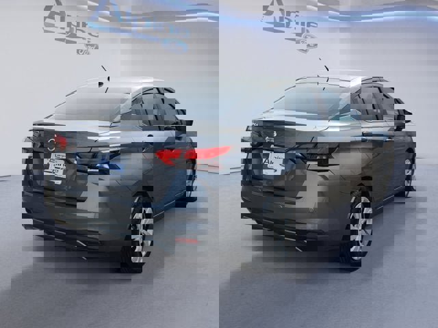 Used 2021 Nissan Versa S image 5