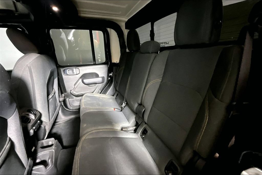 Used 2024 Jeep Gladiator Sport AWD/4WD image 21