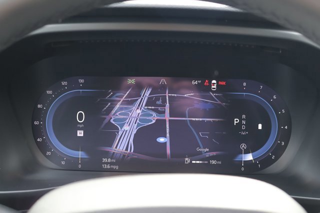 Used 2025 Volvo XC40 B5 Plus image 12