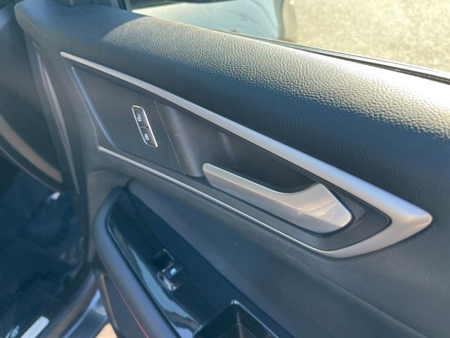 Certified 2020 Ford Edge ST-Line w/ Cold Weather Package FWD image 30